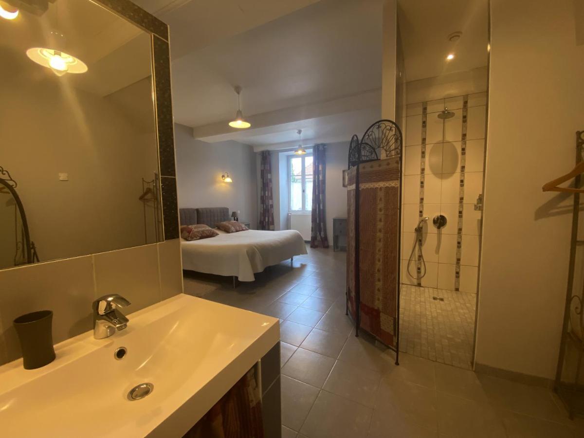 Couches Domaine Les Bertrands Bed & Breakfast エクステリア 写真